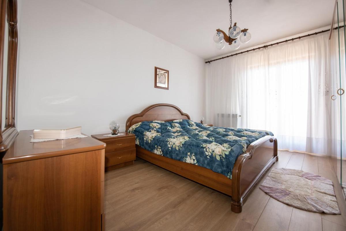 Apartman Elvis Lovran Exterior foto