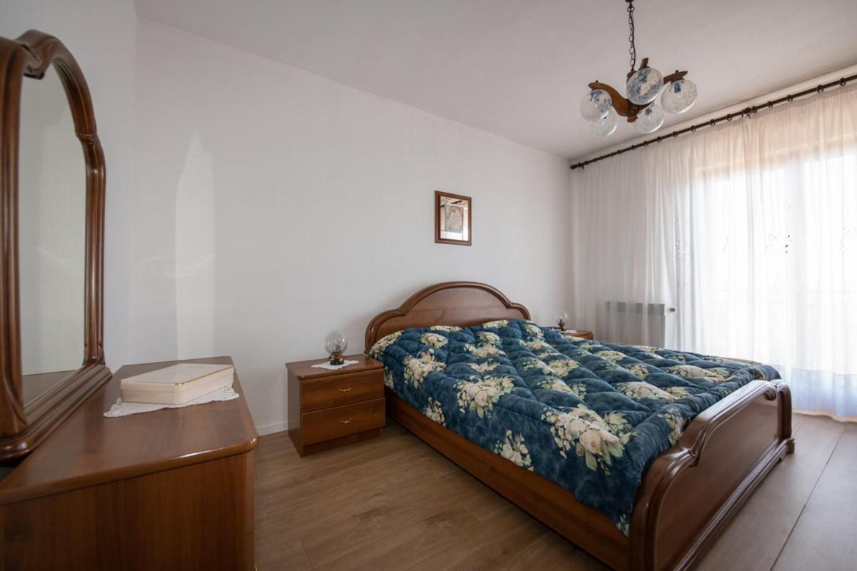 Apartman Elvis Lovran Exterior foto