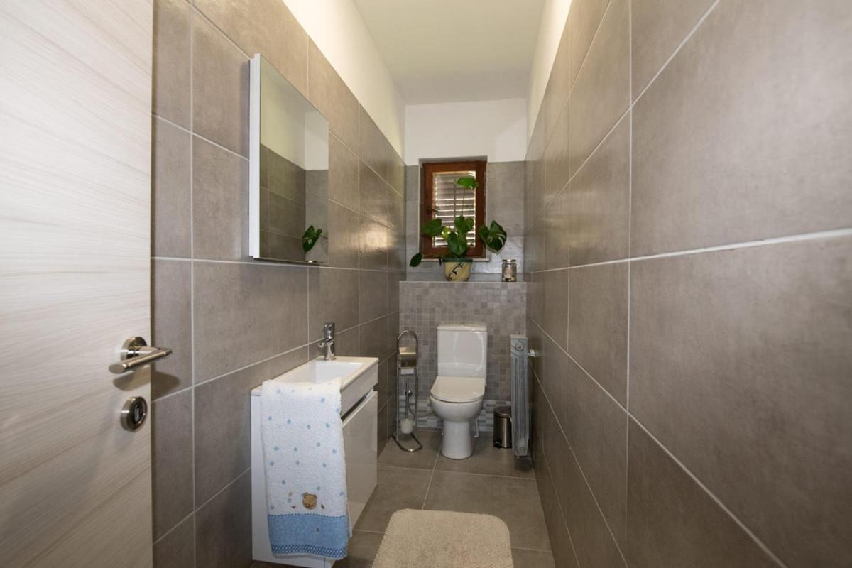 Apartman Elvis Lovran Exterior foto