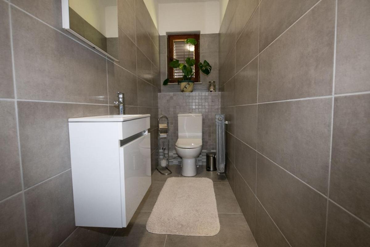 Apartman Elvis Lovran Exterior foto